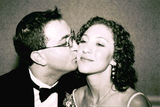 Kissing_2.JPG